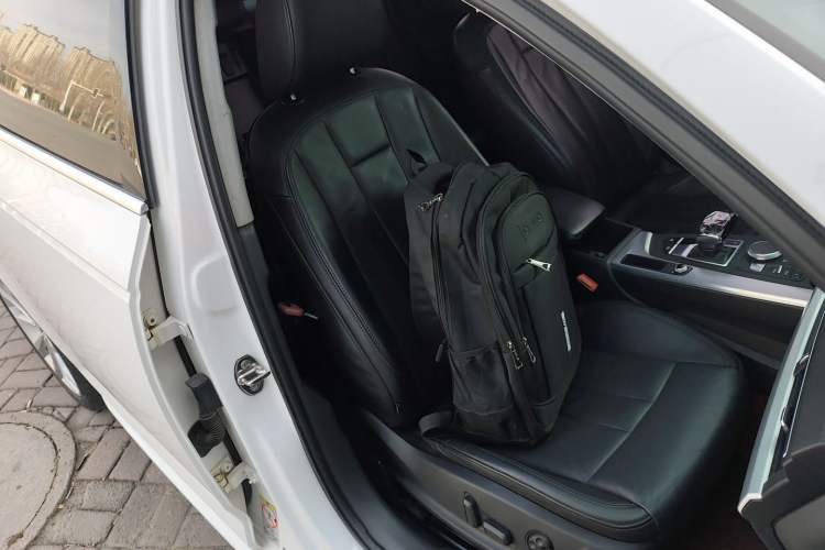 Used Audi A4L 2018 30th Anniversary Edition 40 TFSI Fashion Model
