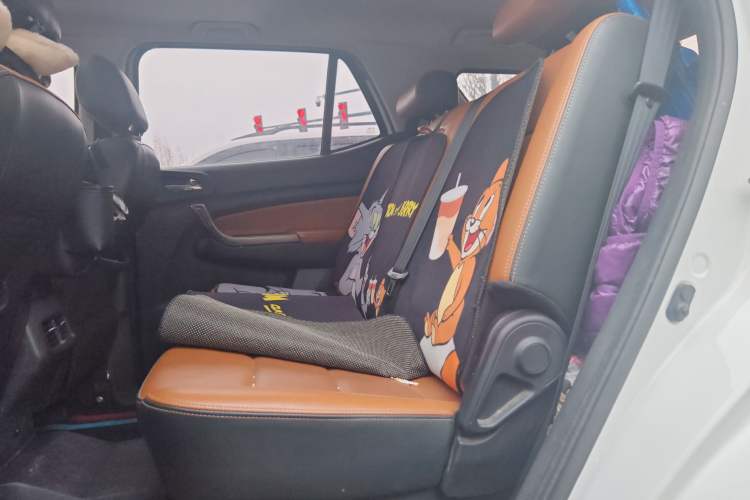 Used Oshan CX70 2016 1.6L manual luxury version
