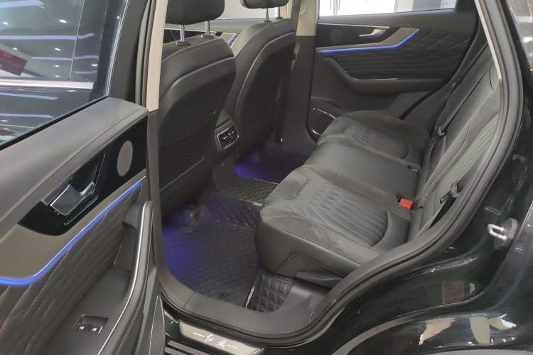 Used Hongqi HS5 2022 Revised Version 2.0T Smart Connect Flagship Edition
