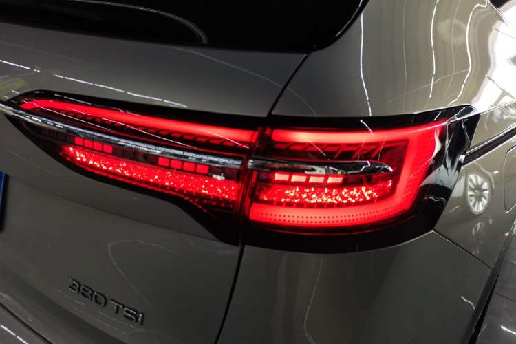 Used Volkswagen Viloran 2020 380TSI Prestige Edition
