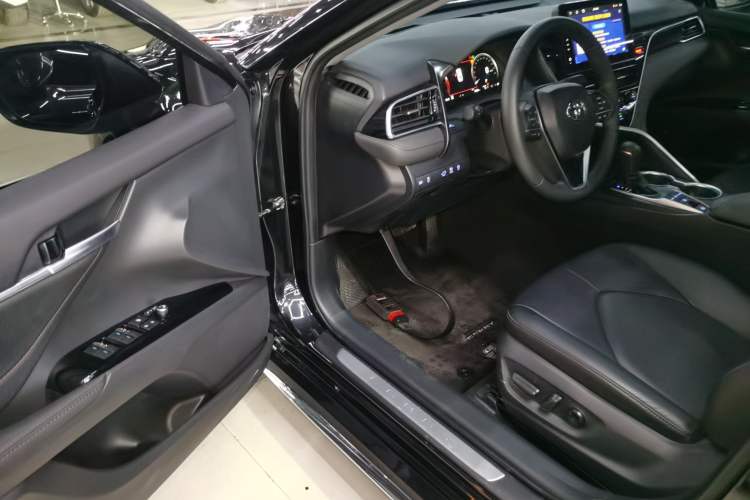 Used Toyota Camry 2023 2.5G Luxury Edition
