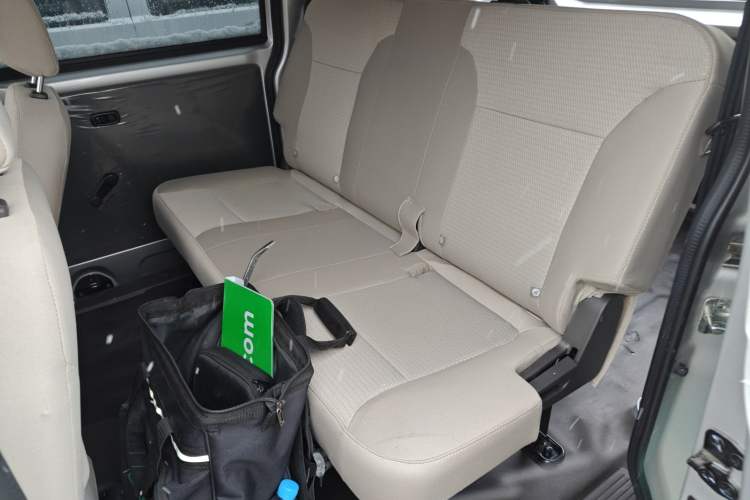 Used Wuling Hongguang V 2022 1.5L Jingqu Edition Electric-Assist LAR
