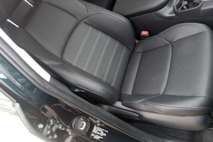 Used Toyota Wildlander 2022 Dual-Engine 2.5L E-CVT Two-Wheel Drive Prestige Edition
