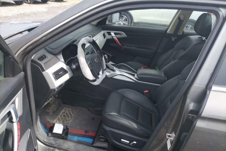 Used Geely Auto Emgrand X7 Sport 2018 1.8TD Automatic Two-Wheel Drive Smart Connect 4G Internet Edition