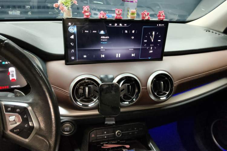 Used Wey VV6 2020 2.0T Two-Wheel Drive Smart Protection+