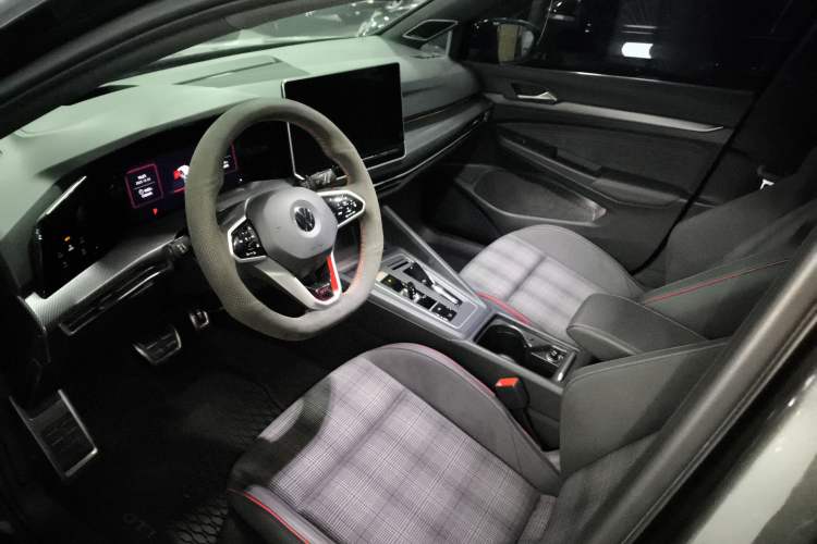 Used Volkswagen Golf GTI 2025 380TSI DSG GTI
