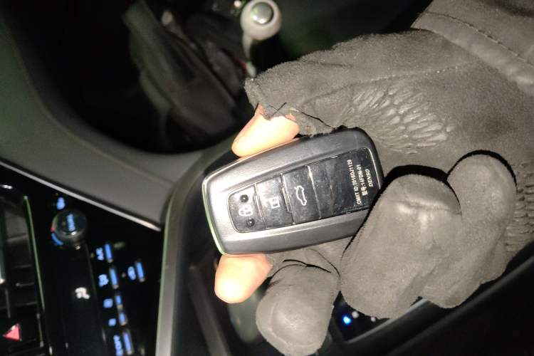 Used Toyota Camry 2023 2.0G Luxury Edition
