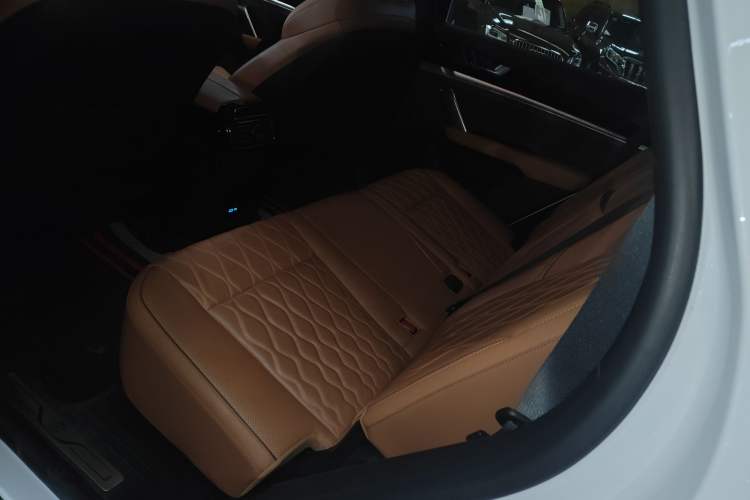 Used BYD Tang New Energy 2023 DM-i Champion Edition 112KM Prestige Model