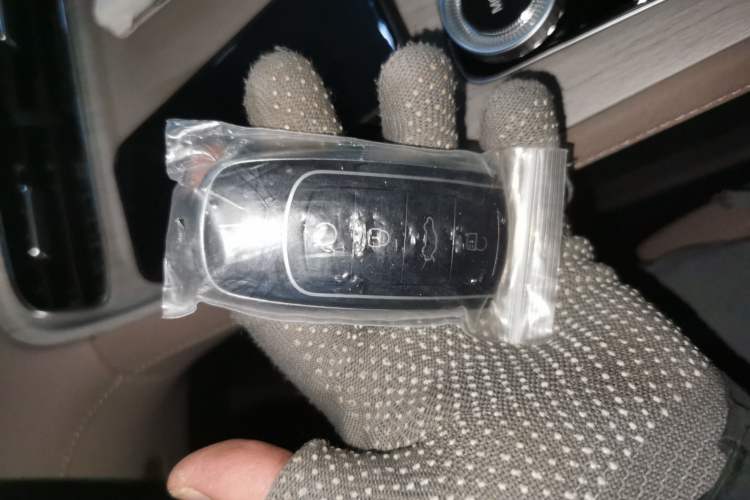 Used Chery Tiggo 8 PLUS C-DM 2025 1.5T 116 km Prestige Version 5 Seats
