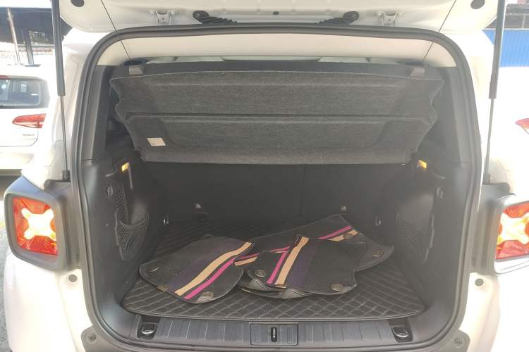 Used  Renegade 2018 Connected Large Screen Version 180T Automatic High-Energy Edition
