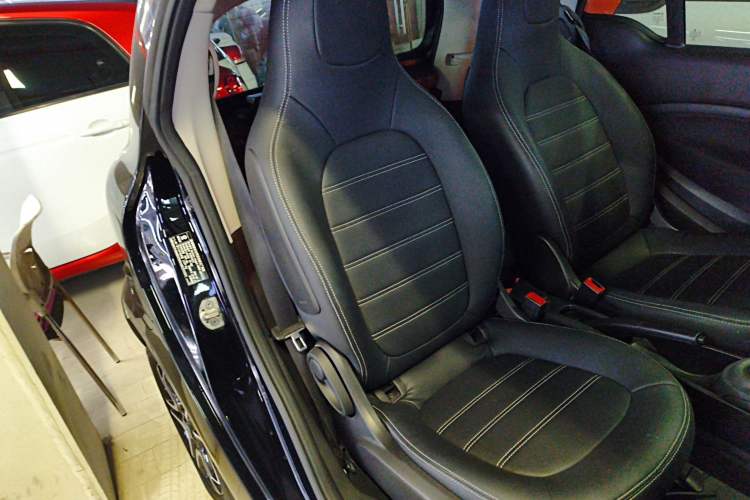 Used  fortwo 2019 0.9T 66kW Hardtop Wind Power Edition China VI
