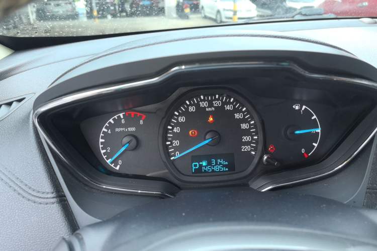 Used Ford Escort 2015 1.5L Automatic Fashion Model
