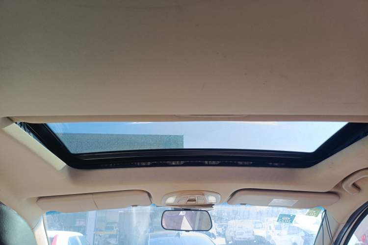 Used Baojun 730 2017 1.8L iAMT Prestige Version 7 Seats
