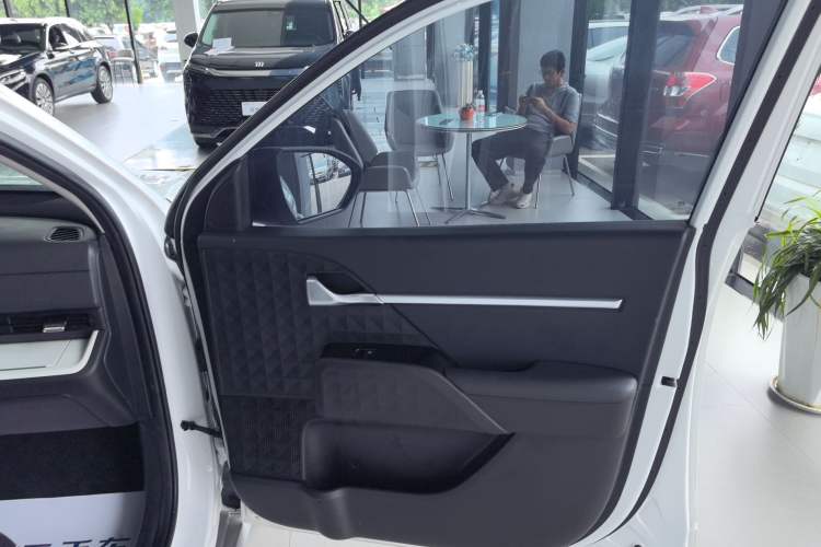 Used Hyundai ix35 2023 Musso 2.0L Prestige LUX Edition
