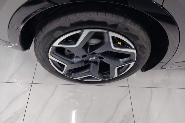 Used ONVO L60 2024 60 kWh All-Wheel Drive