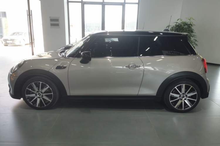 Used  MINI 2022 2.0T COOPER S Classic Edition
