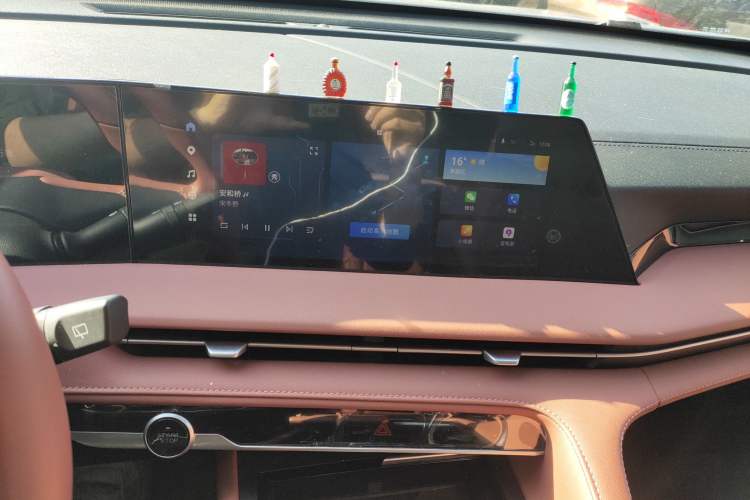 Used Changan CS75 PLUS 2023 3rd Generation 1.5T Automatic Prestige Model
