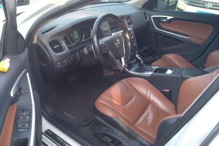 Used Volvo V60 2014 T5 Zhiya Edition