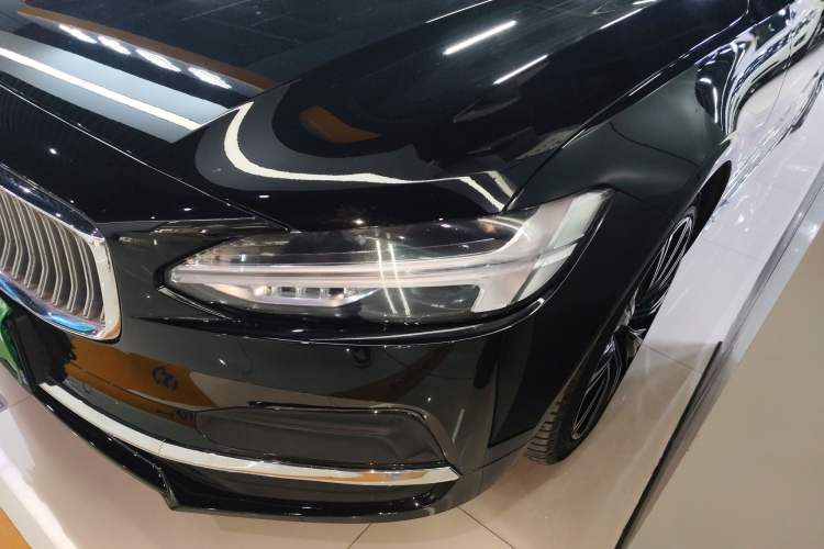 Used Volvo S90 2023 B5 Zhiyuan Luxury Edition
