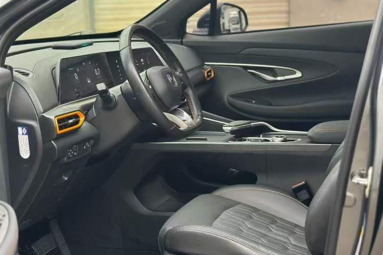 Used Changan UNI-T 2022 1.5T Prestige Version
