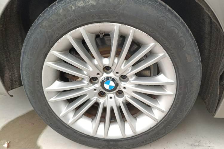 Used BMW 5 Series 2014 525Li Leading Model