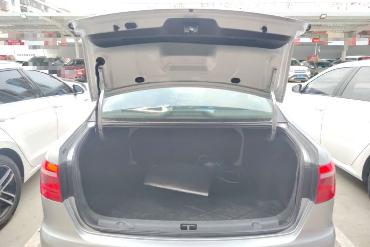 Used Volkswagen Lavida 2013 Restyled Classic 1.6L Automatic Comfort Edition
