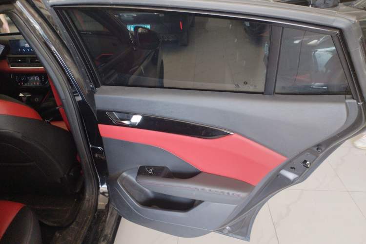 Used Dongfeng Aeolus Yixuan 2021 230T Automatic Hunter Edition
