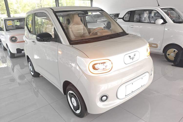 Used Wuling Hongguang MINIEV 2024 3rd Generation 215km Youth Edition
