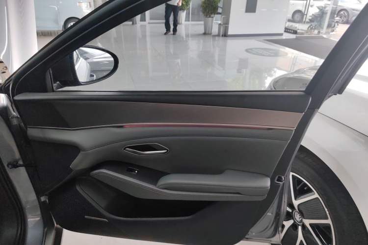 Used BYD Qin L 2024 DM-i 120KM Excellence Model
