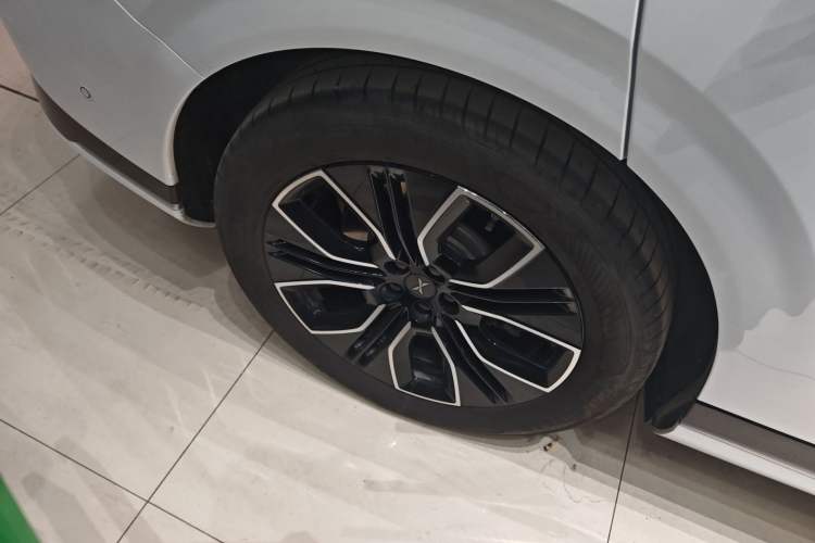 Used XPeng G9 2025 625 Long-Range Max
