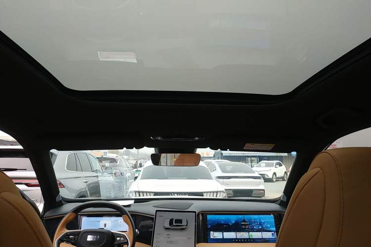 Used  L7 2023 1.5T 115 km Starship
