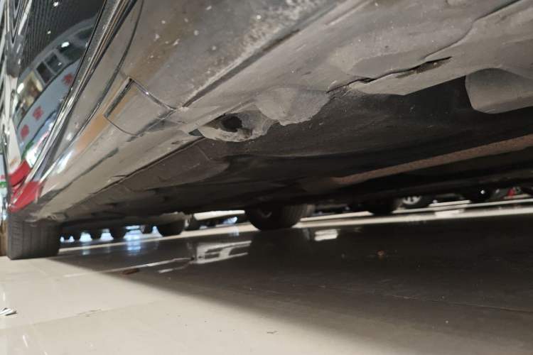 Used Mercedes-Benz E-Class 2015 E 260 L Sport Luxury Model
