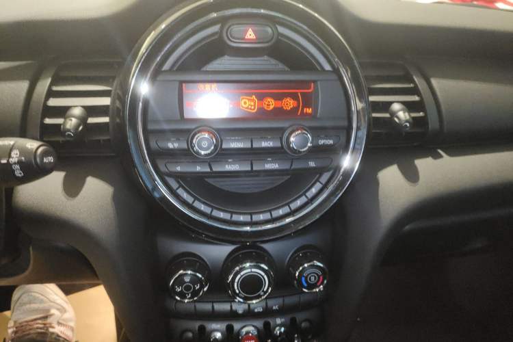 Used  MINI 2016 1.2T ONE Pioneer Edition
