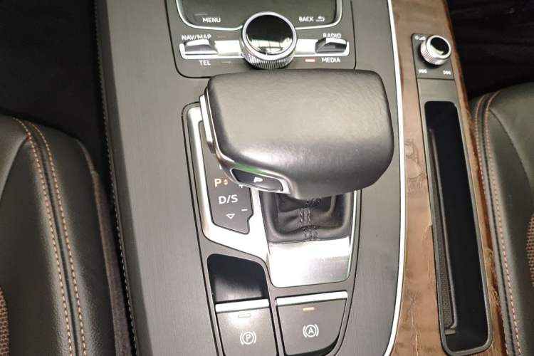 Used Audi Q5L 2018 40 TFSI Prestige Fashion Edition China VI
