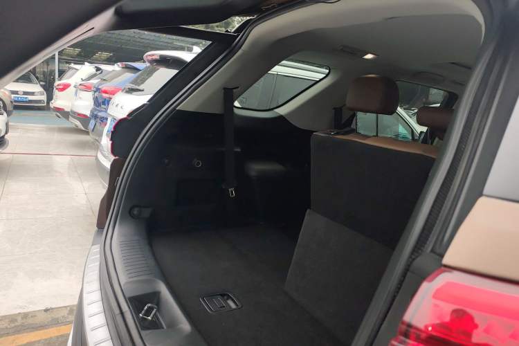 Used Changan CS95 2017 2.0T Two-Wheel Drive Zhituo Edition
