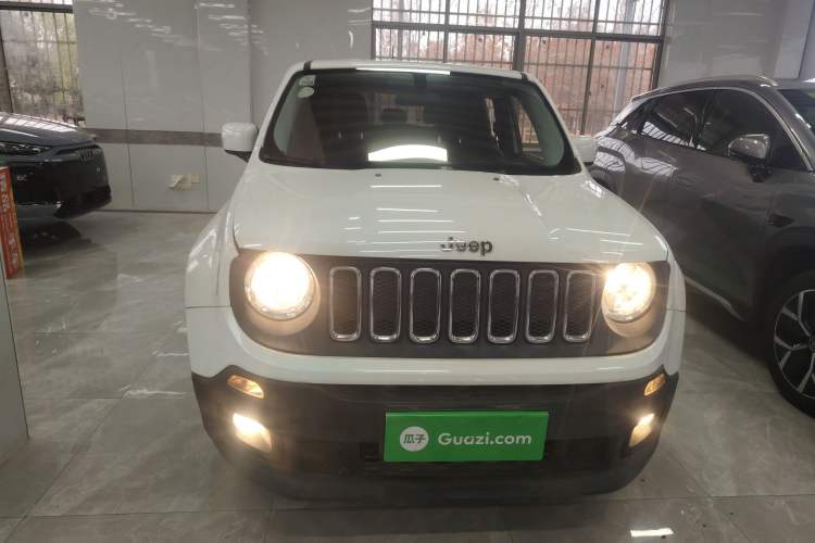 Used  Renegade 2017 180T Automatic Kinetic Edition+
