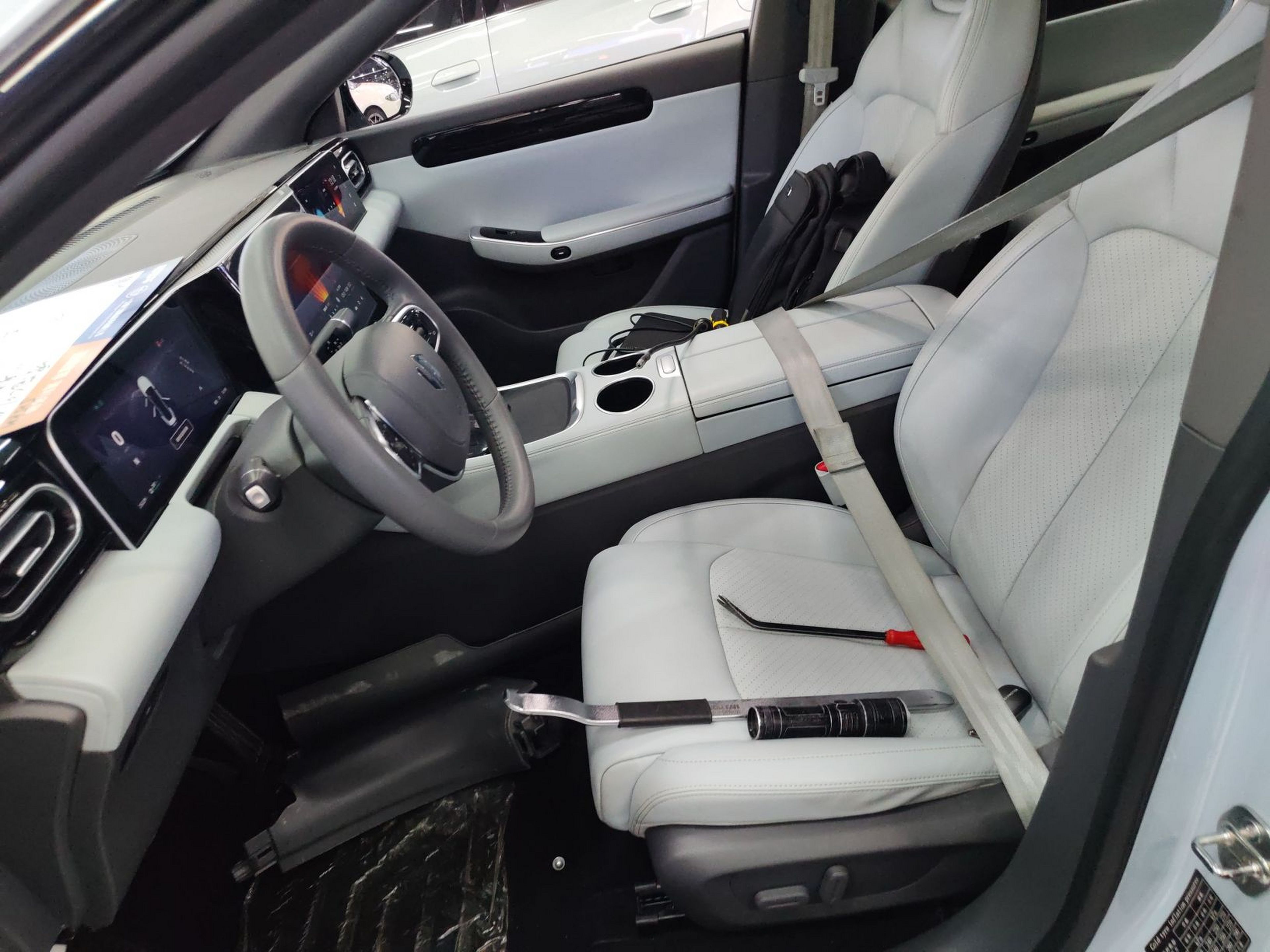 Переднее сиденье в автомобиле