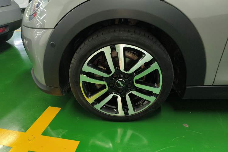 Used  MINI 2022 Updated 1.5T COOPER Classic Edition Five-Door Version
