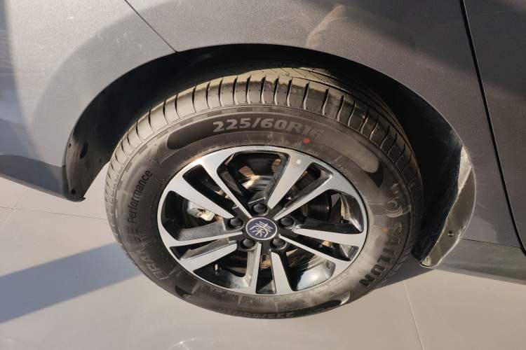 Used BYD Qin PLUS 2025 DM-i Smart Drive 120KM Superior Model
