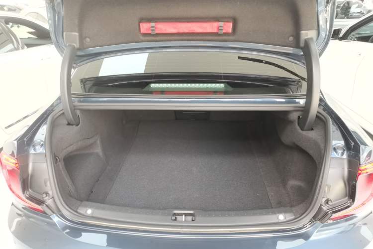 Used Volvo S90 2022 B5 Zhiyuan Luxury Edition
