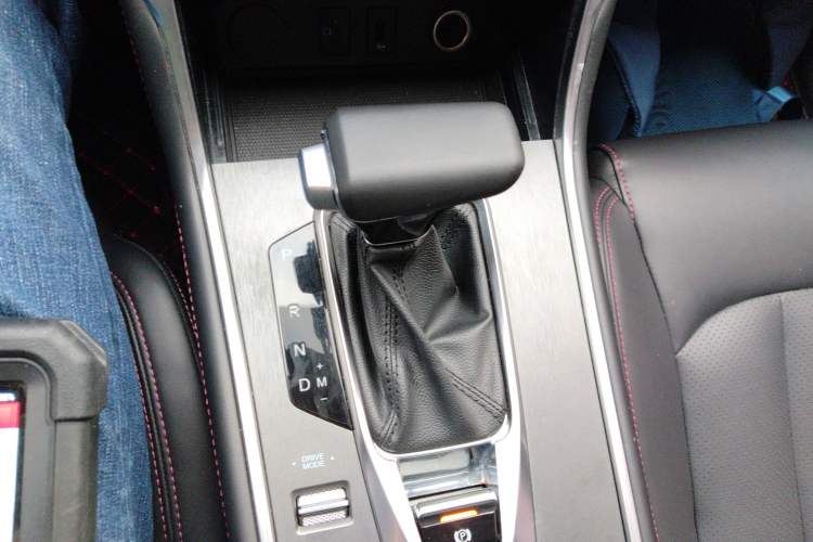 Used Changan CS75 2022 Blue Whale Edition 1.5T DCT Prestige Model
