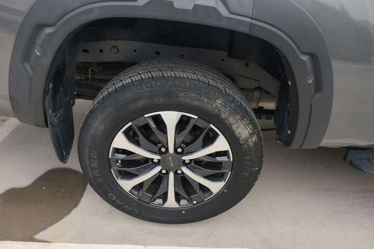 Used SAIC MAXUS Xingji 2023 Starry R 2.0T Automatic Diesel 4x4 Luxury Edition Long-Box Model
