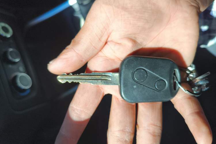 Used Jinbei Gold Hiace M Classic 2022 1.5L Travel Lion Passenger Van 7 Seats
