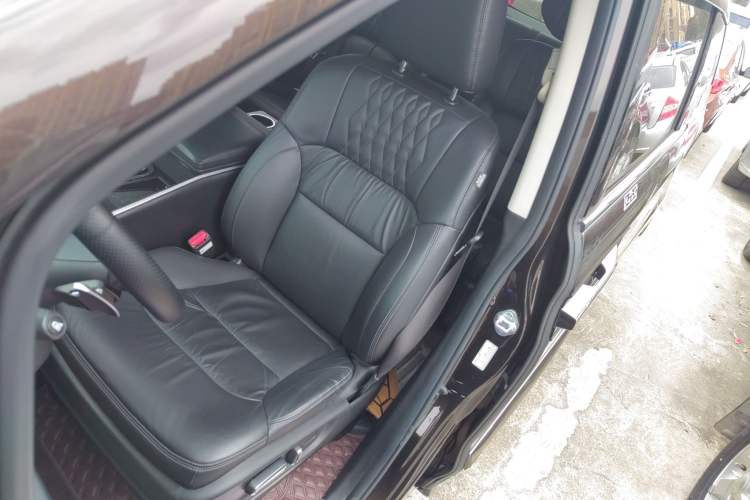 Used Honda Elysion 2022 2.0L eHEV Luxury Edition
