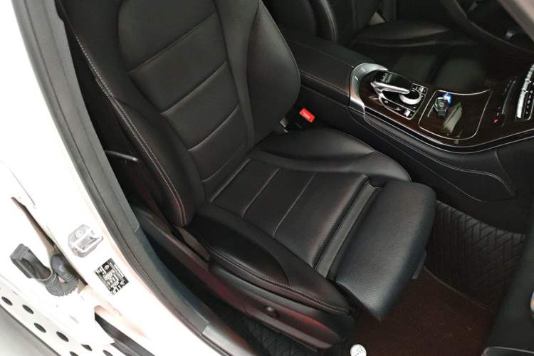 Used Mercedes-Benz GLC 2018 Facelifted GLC 260 4MATIC Dynamic Edition