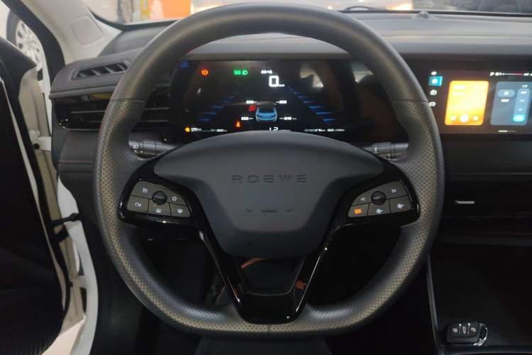 Used Roewe i5 2023 1.5L Manual Comfort Edition
