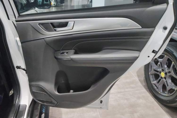 Used Haval M6 2023 PLUS 1.5T DCT Elite Smart Connectivity Model
