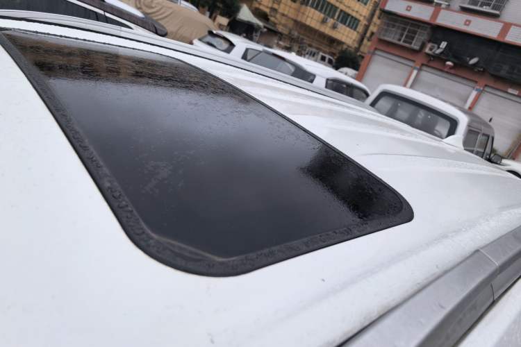 Used Dongfeng Fengon 580 2017 Revised Version 1.5T CVT Luxury Edition
