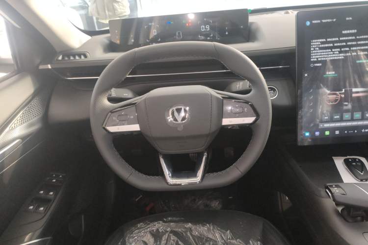 Used Changan Eado 2025 Blue Whale 1.5T 500Bar Prestige Model
