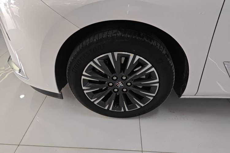 Used Buick GL8 2025 Lu Zun Deluxe Edition